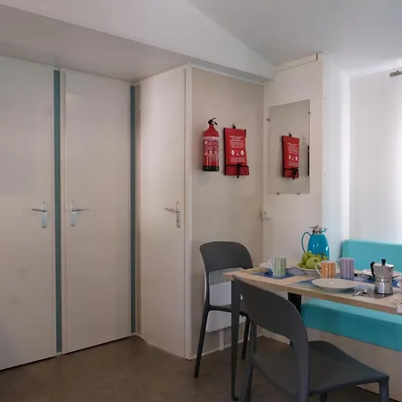 Campeggio Happy Camp Mobile Homes In Village Rosapineta Rosolina Mare