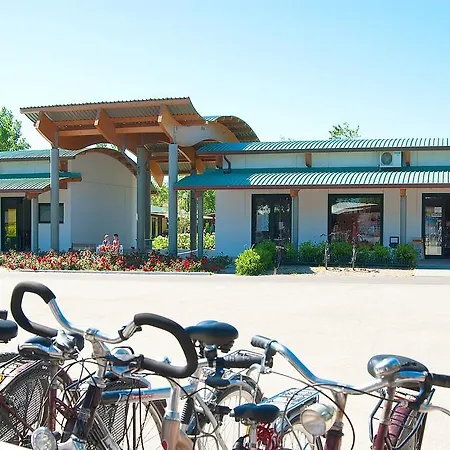 Campeggio Happy Camp Mobile Homes In Village Rosapineta Rosolina Mare