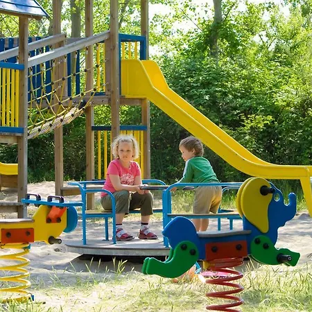 Campsite Happy Camp Mobile Homes In Camping Village Rosapineta 2*