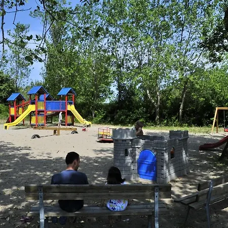 Happy Camp Mobile Homes In Camping Village Rosapineta Campsite Rosolina Mare